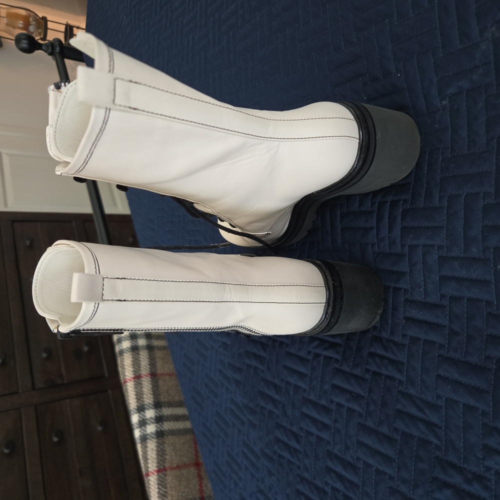 Michael kors boots - Picture 2 of 7